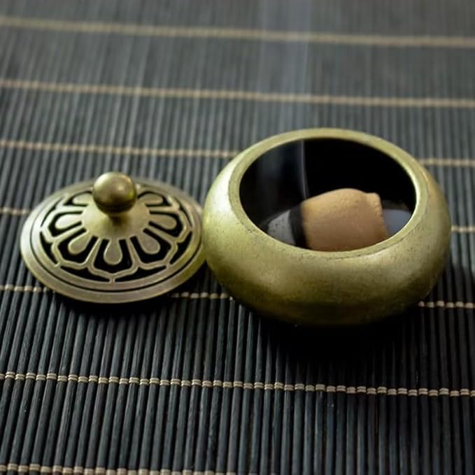 Gold Classic Incense Burner,Mini Lotus Cone Incenses Holder, 2.9 * 3cm Vintage Lotus Flower Shaped Incense Holder for Stick and Cone, Incense Holders