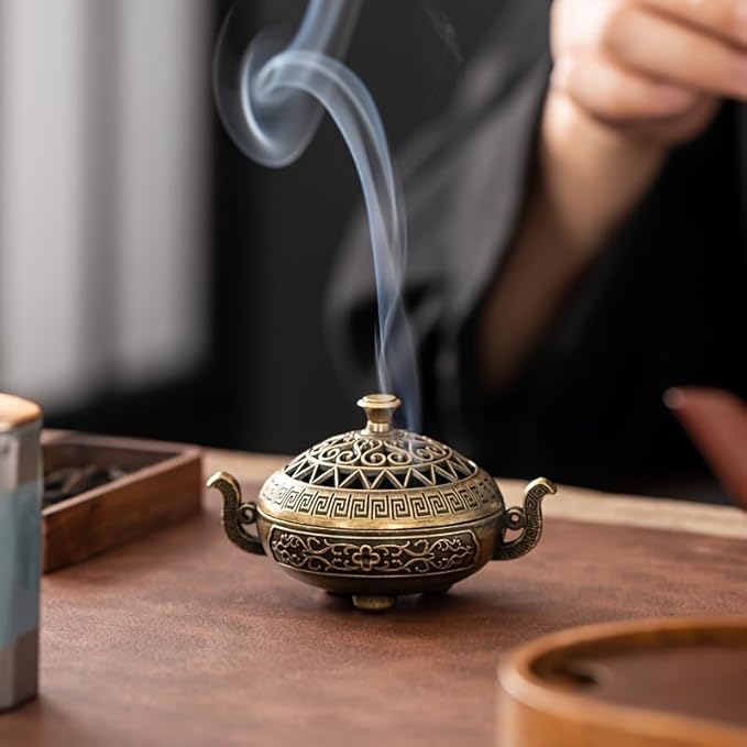 Nepalese-Style Bronze Incense Burner Stand with Geometric Patterns, All-Holiday Compatible Metal Holder for Meditation, Room Decor and Aromatherapy, Cultural Home Accessory