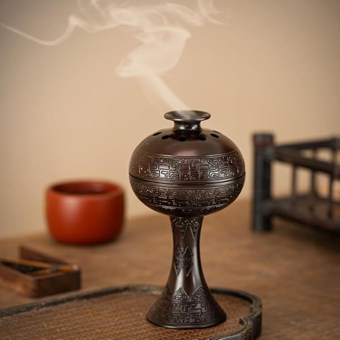 Chinese Incense Burner-Han Pantterned Plum Design, Antique Bronze Alloy Coil Holder for Yoga, Meditation, Home Office Desk Decor, Artistic Ornament with Incense Coils (Coppery)