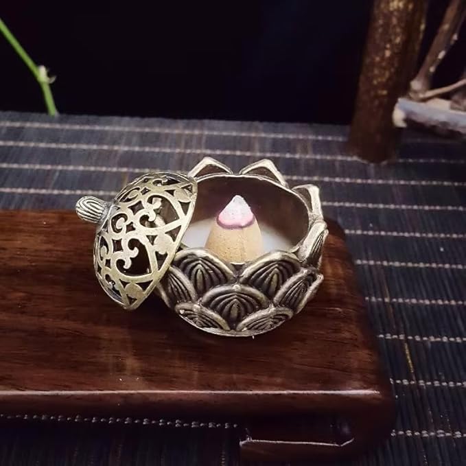 Gold Classic Incense Burner,Mini Lotus Cone Incenses Holder, 2.9 * 3cm Vintage Lotus Flower Shaped Incense Holder for Stick and Cone, Incense Holders