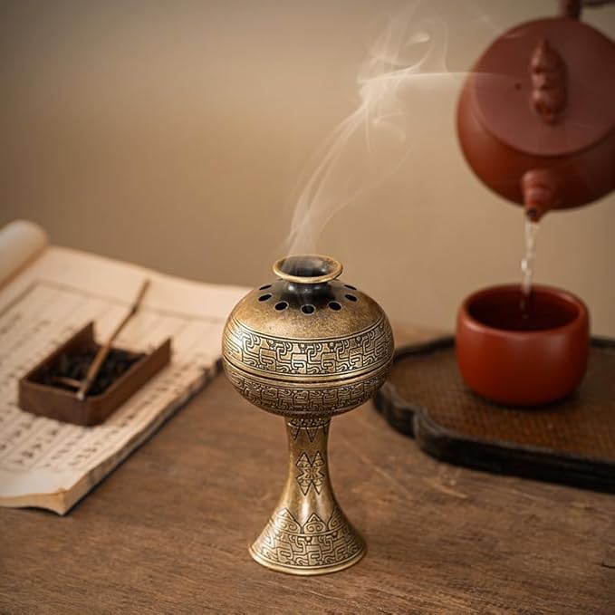 Chinese Incense Burner-Han Pantterned Plum Design, Antique Bronze Alloy Coil Holder for Yoga, Meditation, Home Office Desk Decor, Artistic Ornament with Incense Coils (Bronze)