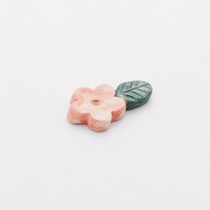 Charming Animal Series Ceramic Incense Holder, Japanese Pottery, Perfect for Relaxation and Concentration, Made in Japan (Small Flower Cat)