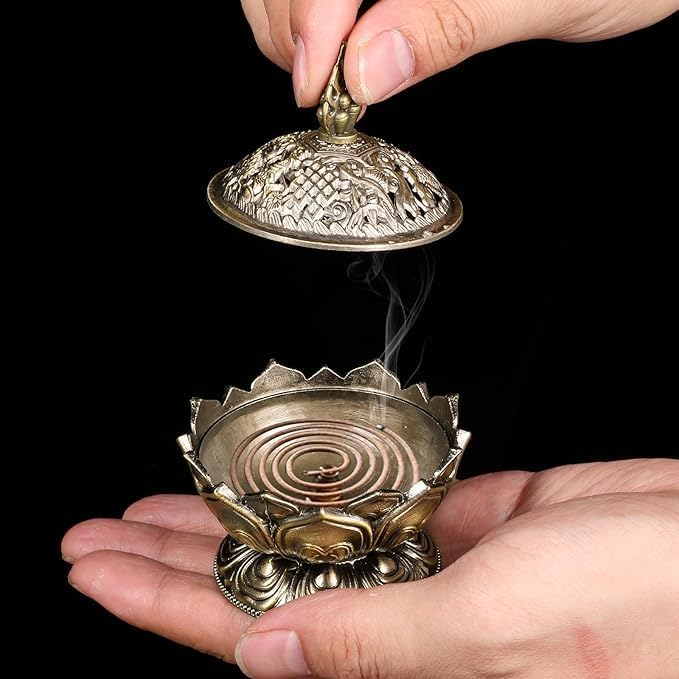 Classic Lotus Incense Burner，2.7Inch Charcoal Incense Burner Holder Cone Incense Holder Cone Incense Cone Holder Bakhoor Burner for Home Office Decor Meditation and Spiritual Relaxation(Bronze Color)