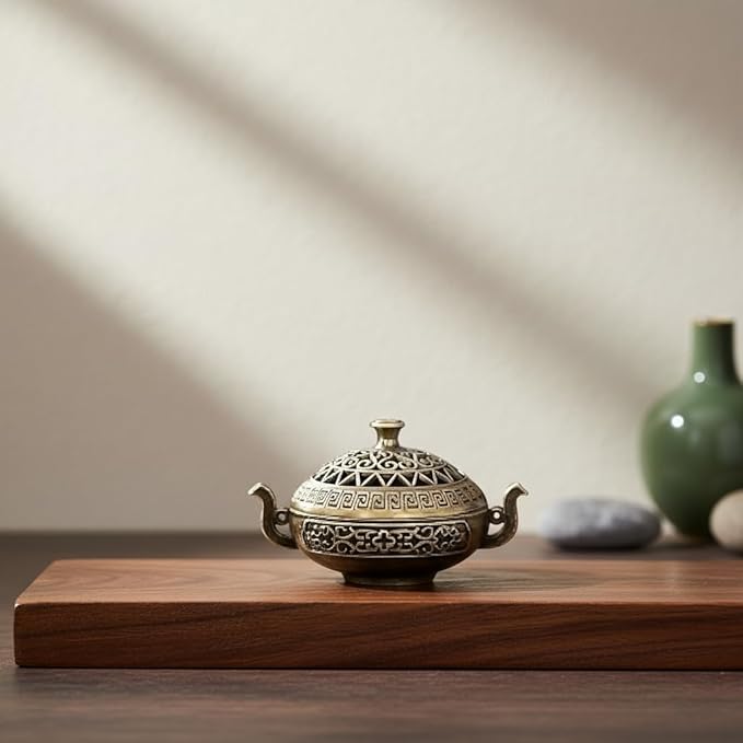 Nepalese-Style Bronze Incense Burner Stand with Geometric Patterns, All-Holiday Compatible Metal Holder for Meditation, Room Decor and Aromatherapy, Cultural Home Accessory