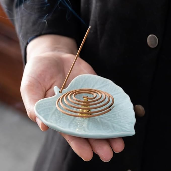 Handmade Ceramic Incense Burner Holder – Leaf Shape Incense Ash Catcher Tray for Sticks & Coil Incense, Zen Meditation Home Decor, Yoga Altar Aromatherapy Gift