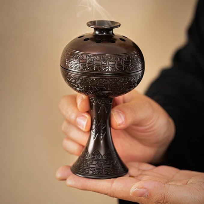 Chinese Incense Burner-Han Pantterned Plum Design, Antique Bronze Alloy Coil Holder for Yoga, Meditation, Home Office Desk Decor, Artistic Ornament with Incense Coils (Coppery)