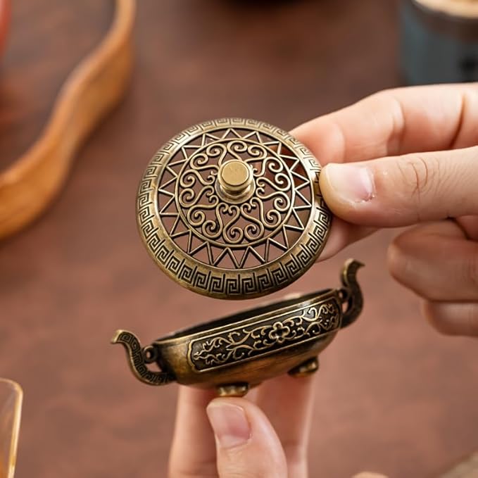 Nepalese-Style Bronze Incense Burner Stand with Geometric Patterns, All-Holiday Compatible Metal Holder for Meditation, Room Decor and Aromatherapy, Cultural Home Accessory