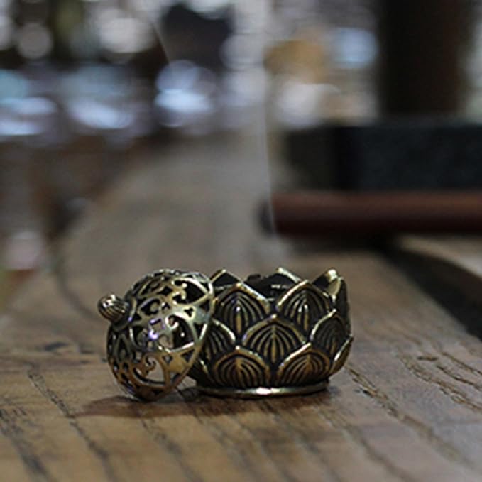 2 Pcs Mini Brass Lotus Flower Incense Holder, Calligraphy Style Closed Incense Burner Desktop Ornament Ash Catcher with Lid for Bedroom Kitchen Teahouse Office Home Decor Yoga Spa Madiation
