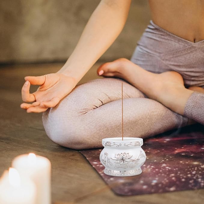 HANABASS Ceramic Incense Burner with Lotus Flower Relief 3.7 Inch - White and Gold Incense Holder for Home Altar Meditation Yoga Zen Buddhist D Cor