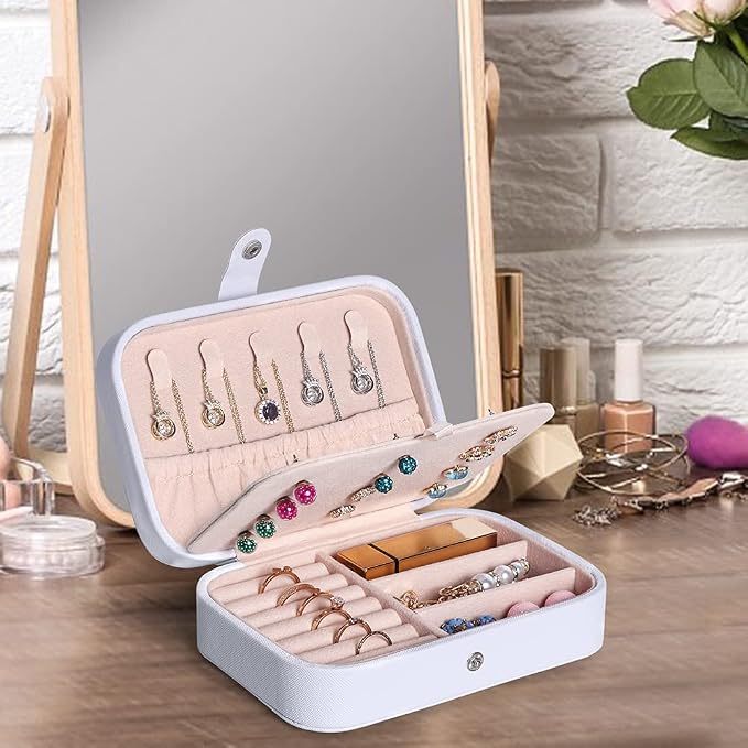 Hatori Travel Jewelry Box, PU Leather Small Jewelry Organizer for Women Girls, Double Layer Portable Mini Travel Case Display Storage Holder Boxes for Stud Earrings, Rings (White Beige)