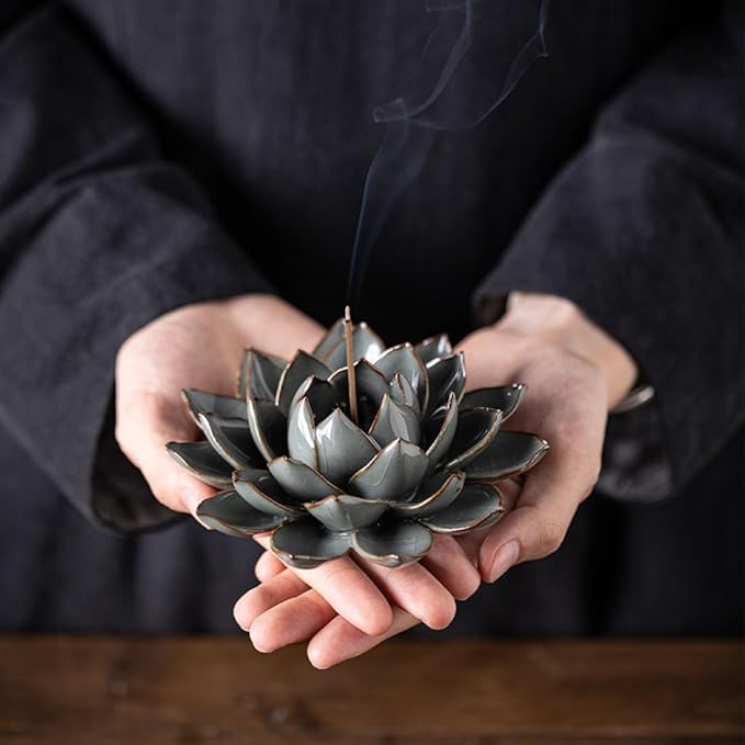 Ceramic Lotus Flower Thread Incense Burner Holder Handmade Zen Aromatherapy Incense Stick Tray for Office Teahouse Yoga Studios (Large)