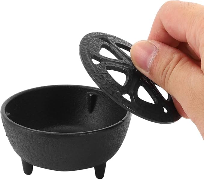 Vintage Tripod Incense Burner Holder with Lid, Cast Iron Incense Holder Metal Cauldron Censer Antique Cone Coil Incense Burner Holder for Incense Resins, Charcoal, Cones or Wax Melts