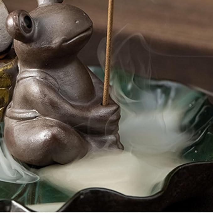 Leheybia 1 Pcs Cute Frog Ceramic Incense Holder Backflow Incense Burner Incense Burner Holder with 20 Backflow Incense Cones (Father Frog)