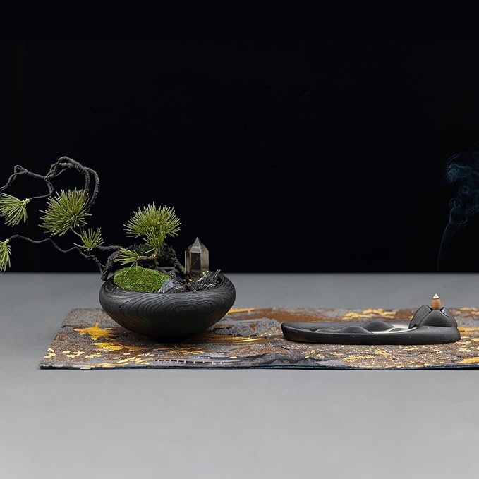 Pine Cloud Zen Décor Set – Feng Shui Bonsai Arrangement, Citrine & Black Tourmaline Crystals, Dehua Ceramic Incense Holder, Nishijin Silk Mat – Meditation & Healing Gift Set