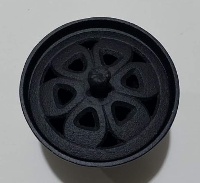 Iwachu 29206 Incense Burner, Petals, Black, Product Size: Φ3.3 x H3.5 inches (8.5 x 9 cm), Nambu Ironware