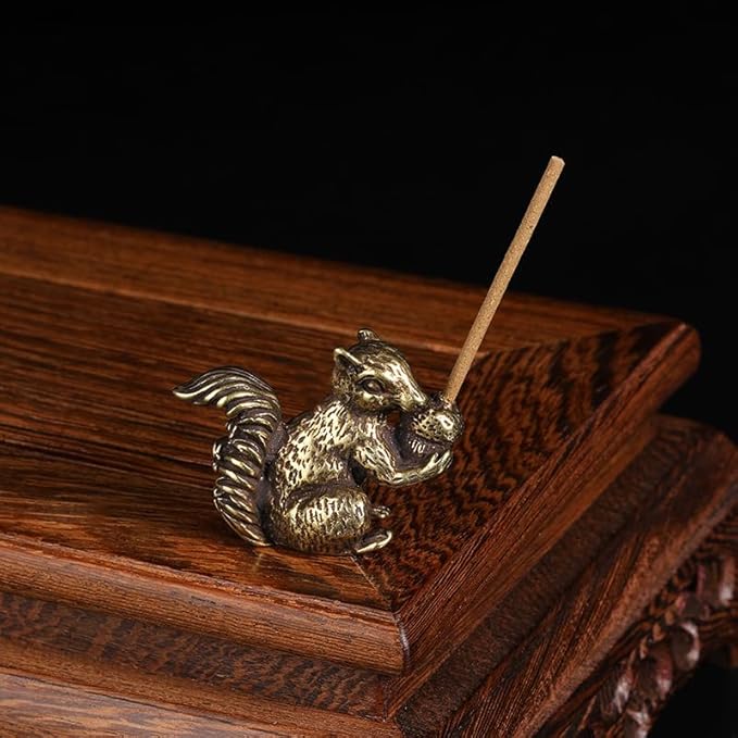 2PCS Antique Bronze Small Squirrel Rabbit Ornament Solid Copper Statue Figurines Brass Squirrels Nuts Tea Pet Incense Holder Desk Decoration