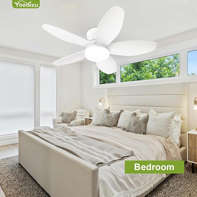 Small Ceiling Fans, 35 Inch Low Profile Ceiling Fan White Flush Mount Ceiling Fans with Lights and Remote,with 5 Reversible Blades 6 Wind Speeds, Modern Ceiling Fan for Bedroom Kitchen
