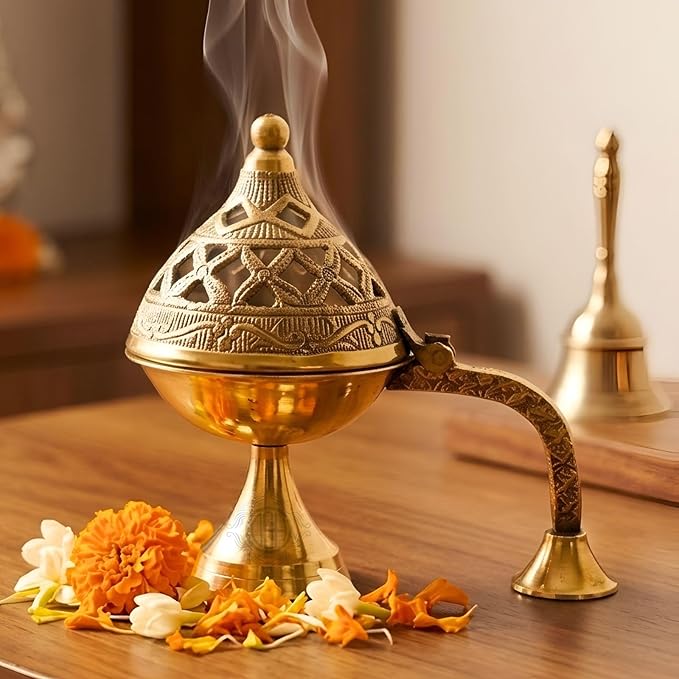 DSH CRAFTING YOUR CURIOSITY Dsh Home Purifying Brass Dhuna Loban Burner Dhooni Dhoop Dani Dhuni Brass Table Dhoop Dani Incense Burner for Loban. (Medium)