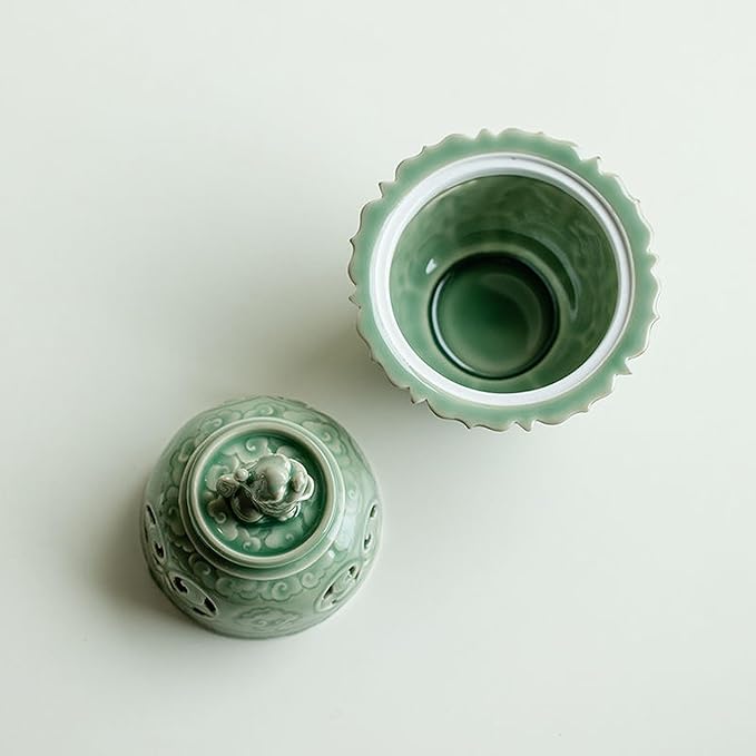 Zen-Style Incense Burner (Celadon), Ceramic Incense Holder Featuring a Lion Sculpture, Adorned with Cloud Patterns and a Buddha Light Decoration, Elegant Chinese Incense Burner for Home Décor (Green)