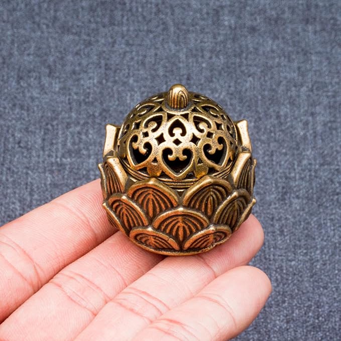 2 Pcs Mini Brass Lotus Flower Incense Holder, Calligraphy Style Closed Incense Burner Desktop Ornament Ash Catcher with Lid for Bedroom Kitchen Teahouse Office Home Decor Yoga Spa Madiation