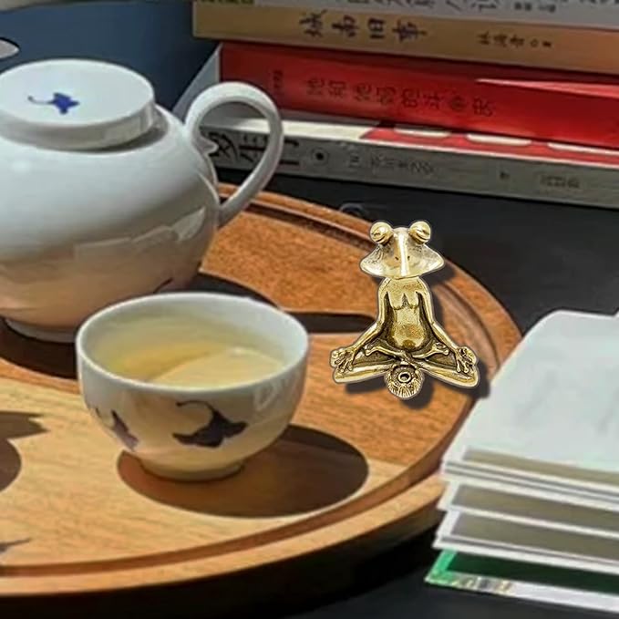 Brass Animals Frog Incense Holder, Funny Incense Holder Figurines Home Decor Incense Burner Holder Frog Figurine Aromatherapy Meditation Yoga Home Living Room Office Decor