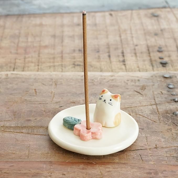 Charming Animal Series Ceramic Incense Holder, Japanese Pottery, Perfect for Relaxation and Concentration, Made in Japan (Small Flower Cat)