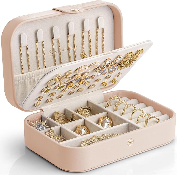 VLANDO Travel Jewelry Case, PU Leather Travel Jewelry Box with Earring Holder, Portable Display Mini Jewelry Case for Mothers Day Women Girls Gift - Nude Pink