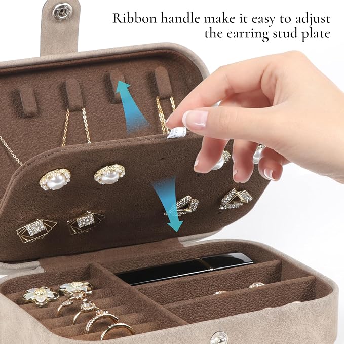 Hatori Travel Jewelry Box, PU Leather Small Jewelry Organizer for Women Girls, Double Layer Portable Mini Travel Case Display Storage Holder Boxes for Stud Earrings, Rings (Brown)