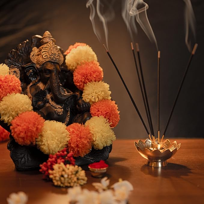 Brass Incense Holder Lotus Stick Incense Burner Cone Incense Holder Ash Catcher Agarbatti Stand Holder Artistic Lotus Flower Censer Plate Incense Tray New year Pooja Decorations (Golden)(3 Inches)