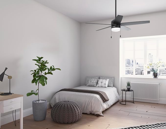 Hunter Bardot, Indoor, Ceiling Fan, Modern, 5 Blades, 52 inch, Matte Black | with LED Light and Pull Chain, Standard Mount, For Bedroom, Living Room, Kitchen, 52491